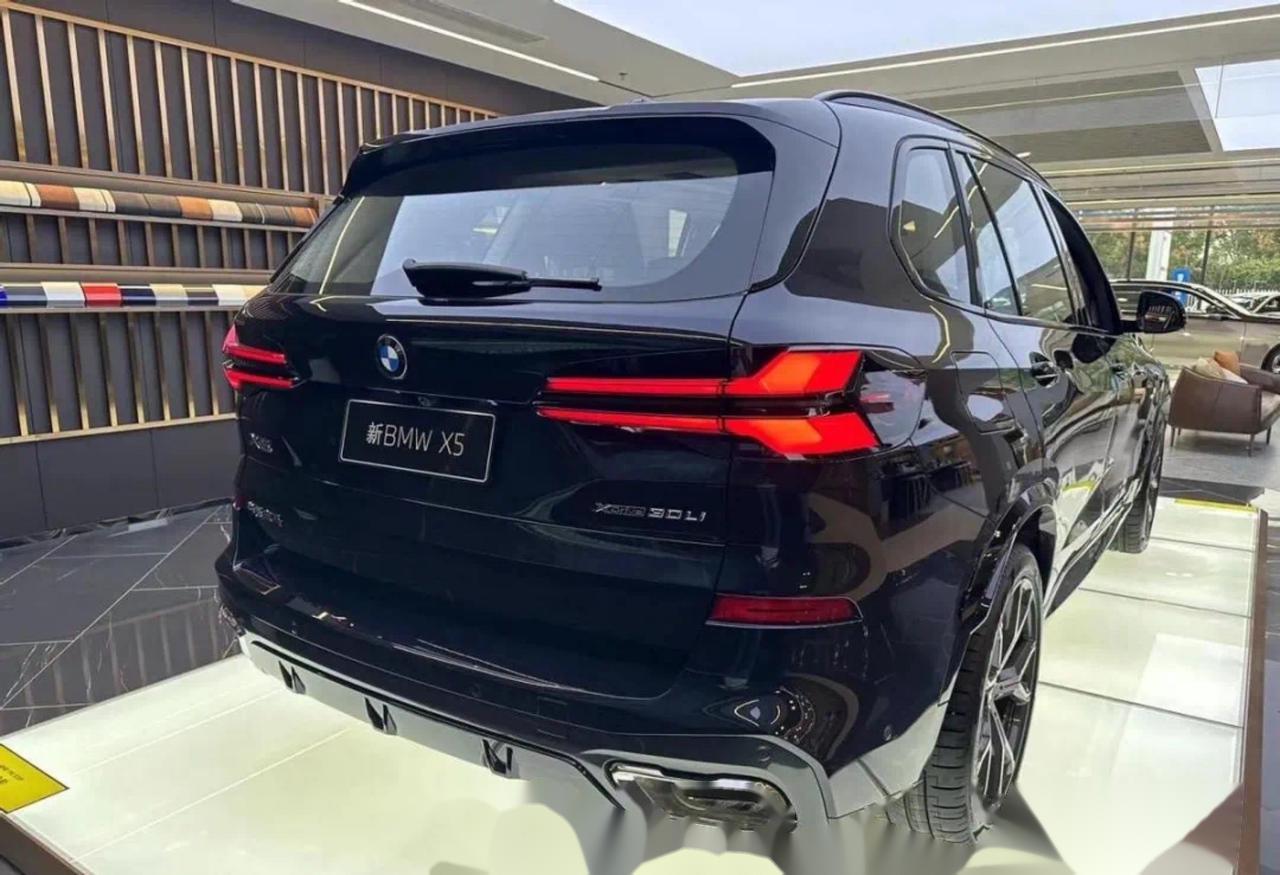 宝马x5和蔚来es8都是中大型suv里大家常纠结的两款车,这两款车怎么选