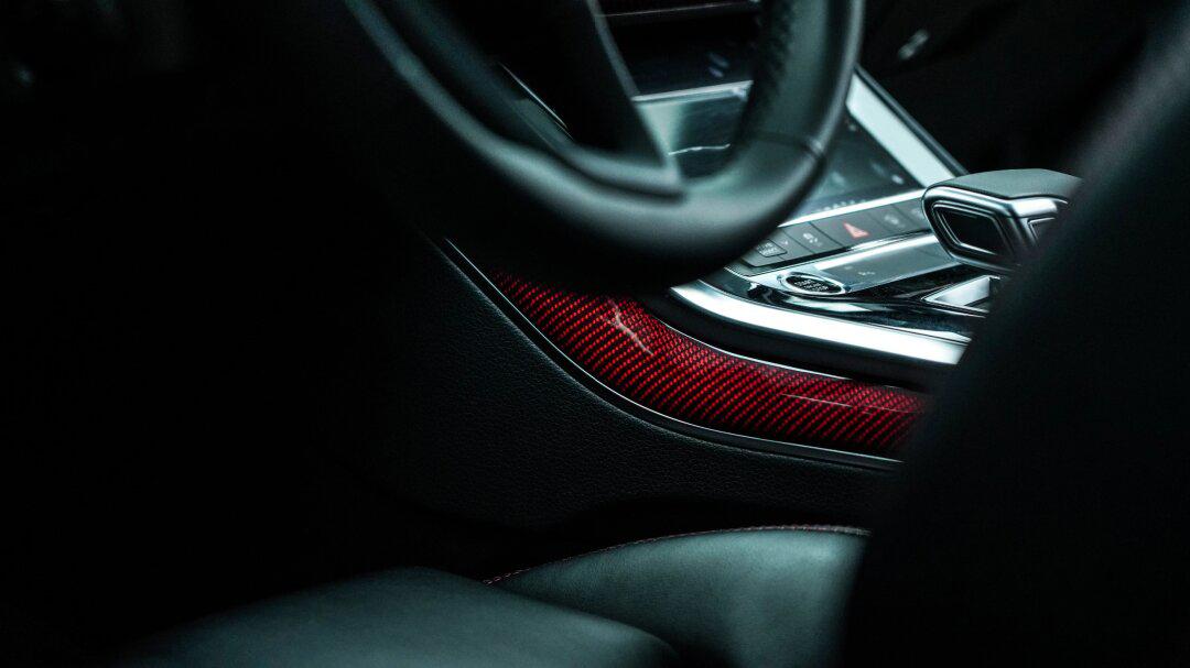 这改装厉害,红色碳纤维_永源a380社区_易车社区