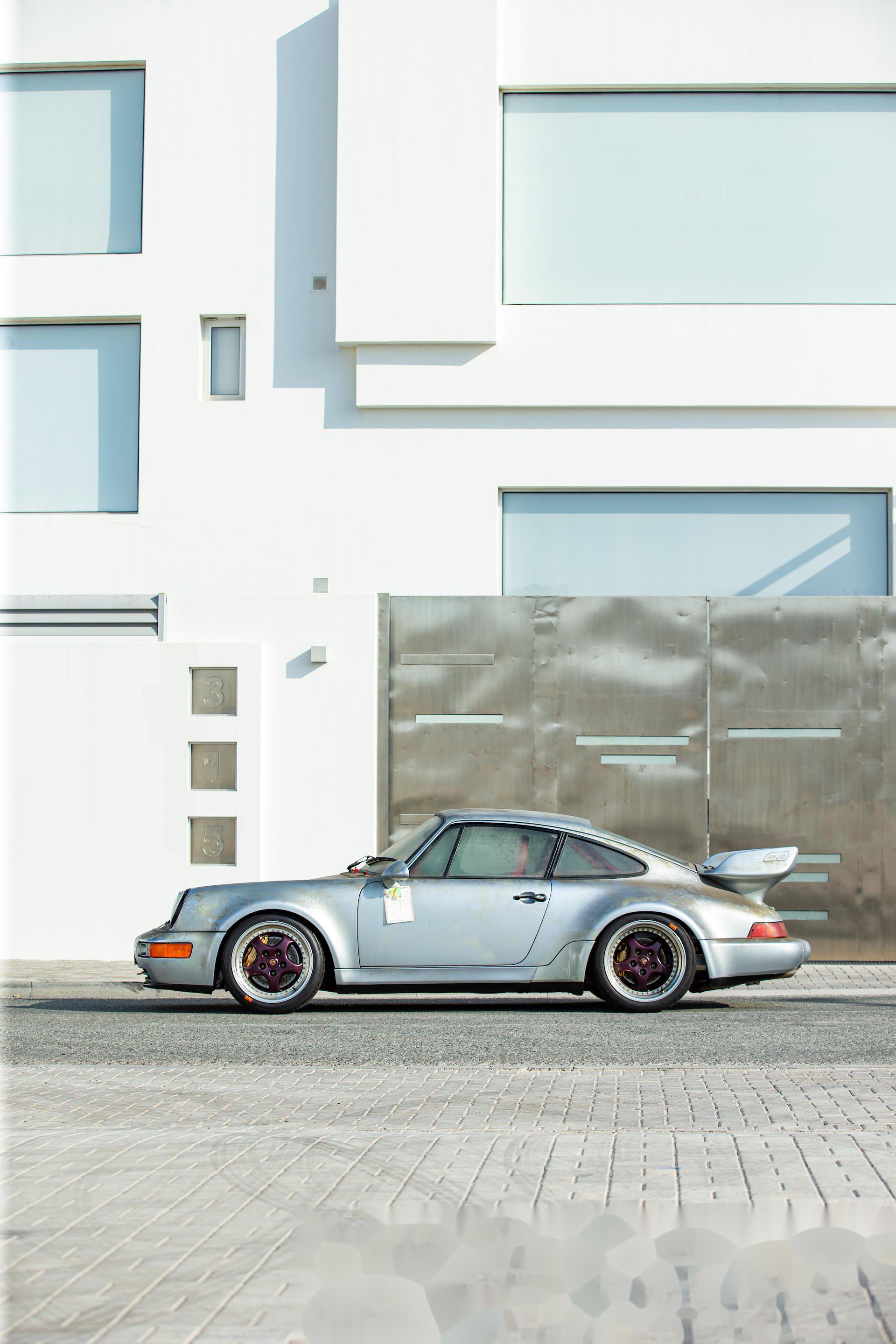 保时捷911 carrera (964) rsr在90年代初期用于参加大型耐力赛