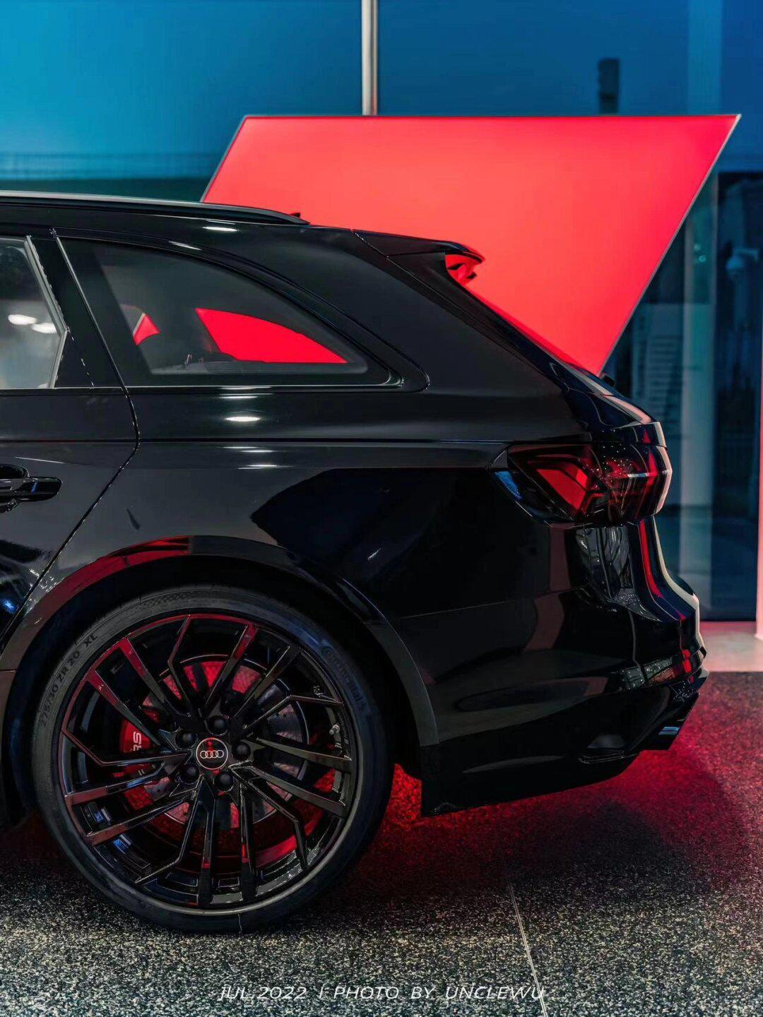 年轻人的第一台车——奥迪rs4