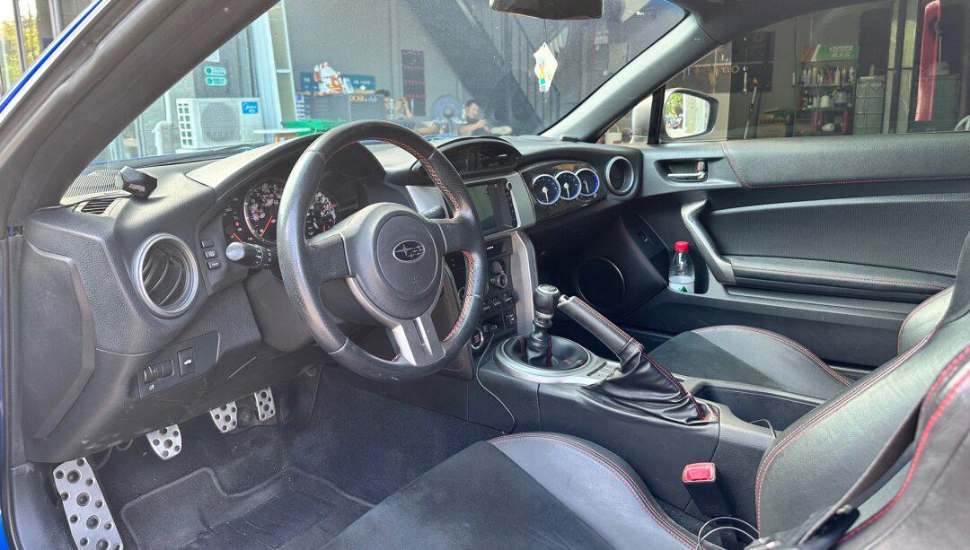 出租车辆:斯巴鲁brz手动挡
