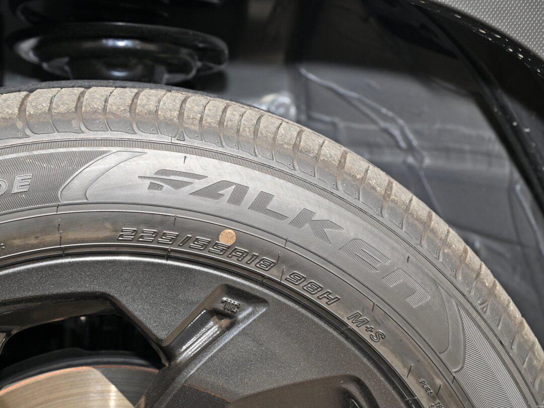 sti森林人轮毂细节图