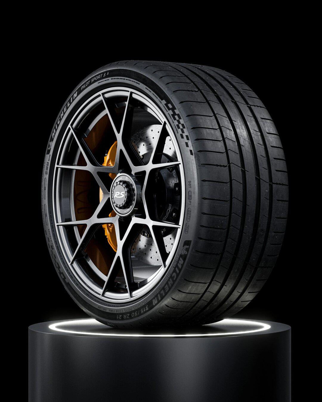 保时捷新款帕拉梅拉搭载米其林最新pss5轮胎