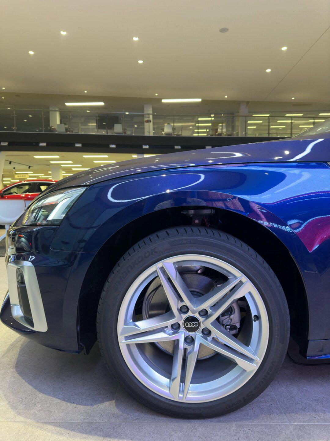 又美又飒又帅 回头率爆表 奥迪a5纳瓦拉蓝07