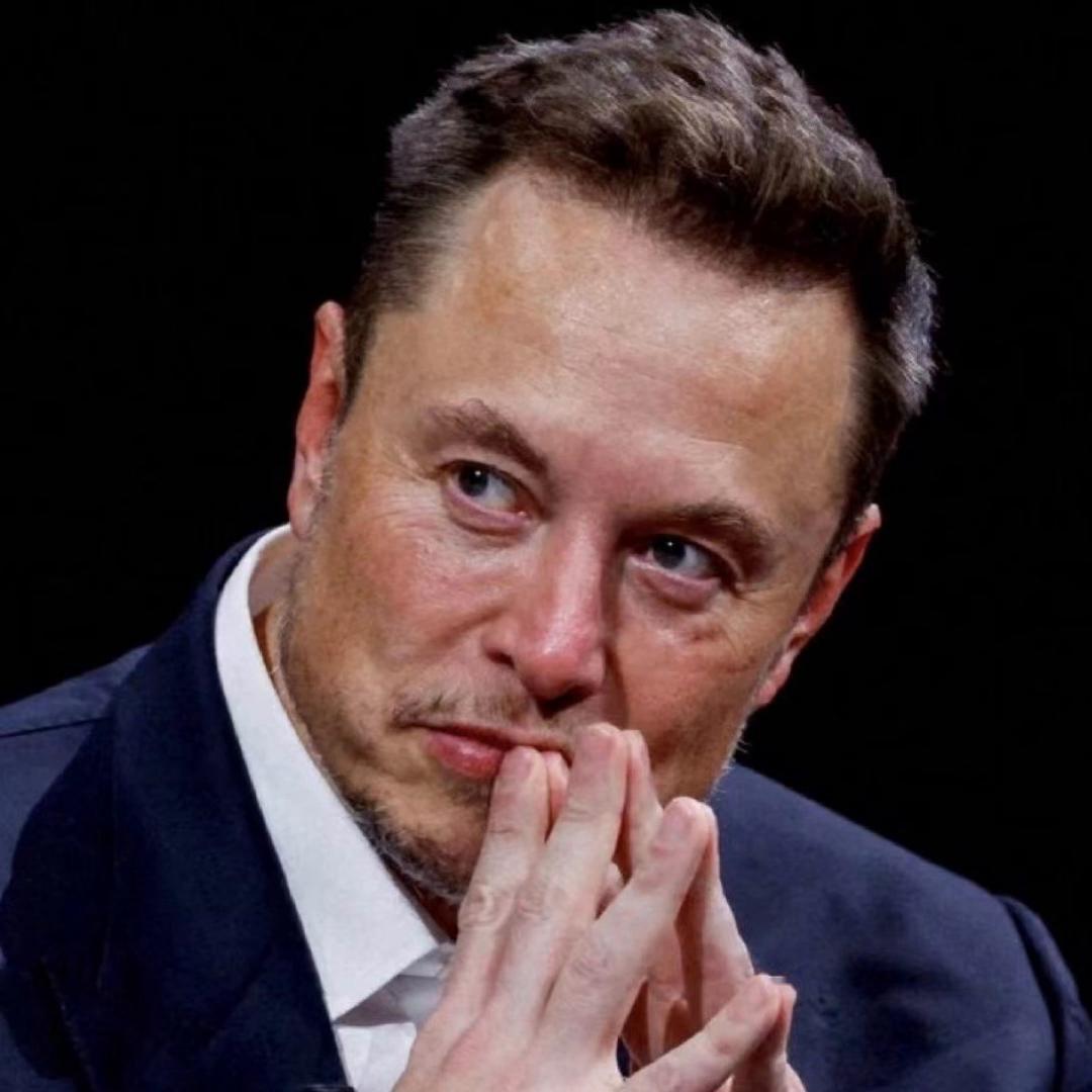 马斯克再一次展现了超级格局.刚刚他在推特上宣布开源初代roadster的