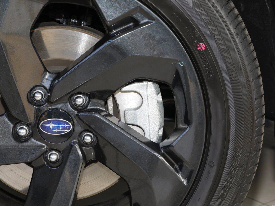 sti森林人轮毂细节图