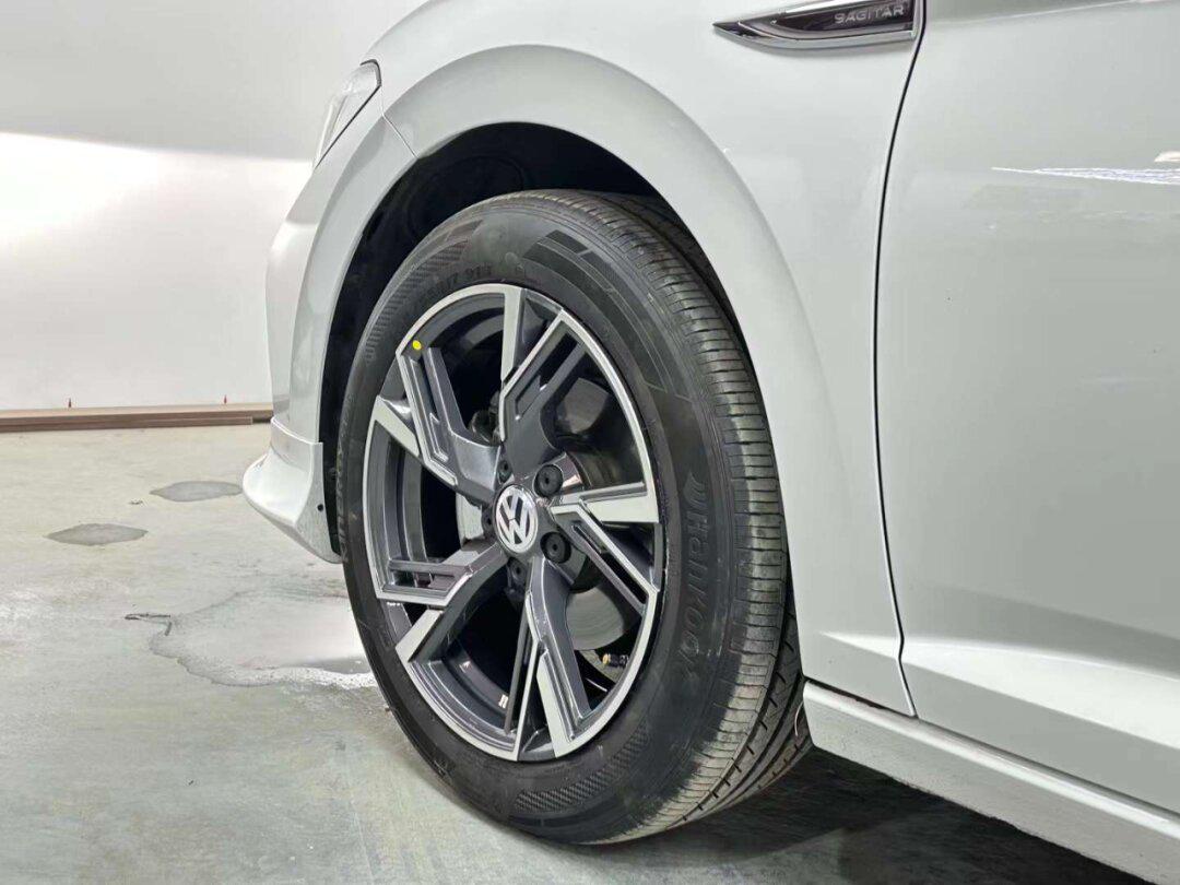 大众新速腾升级17寸rs6款轮毂