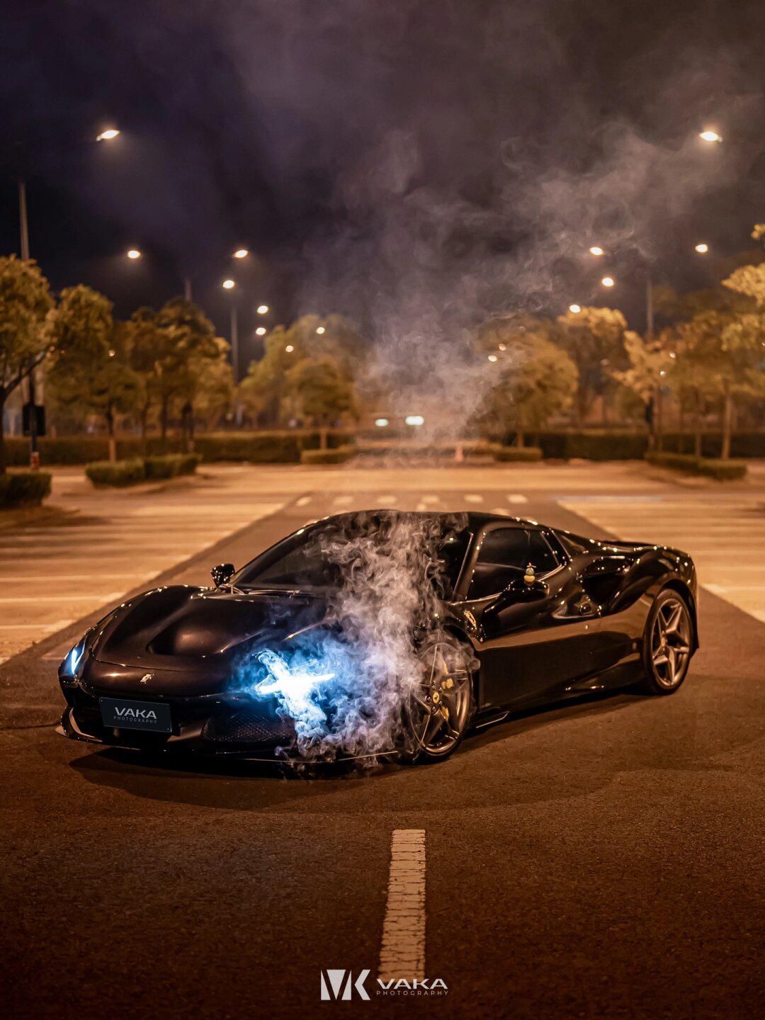 92 凌晨四点的法拉利f8