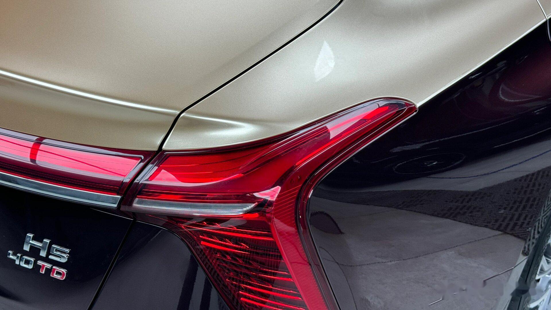 这个颜色越看越喜欢!宜昌红旗h5双拼改色 >不求超越,只求进步!