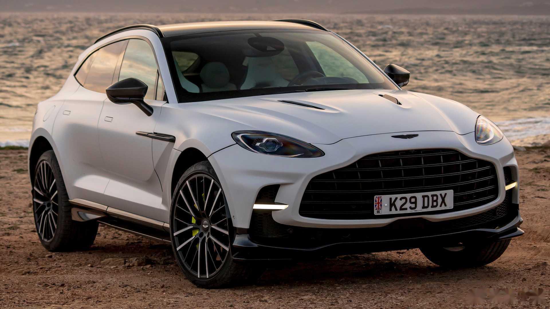 近日,阿斯顿·马丁董事长在接受媒体采访时证实,改款dbx将对内饰设计