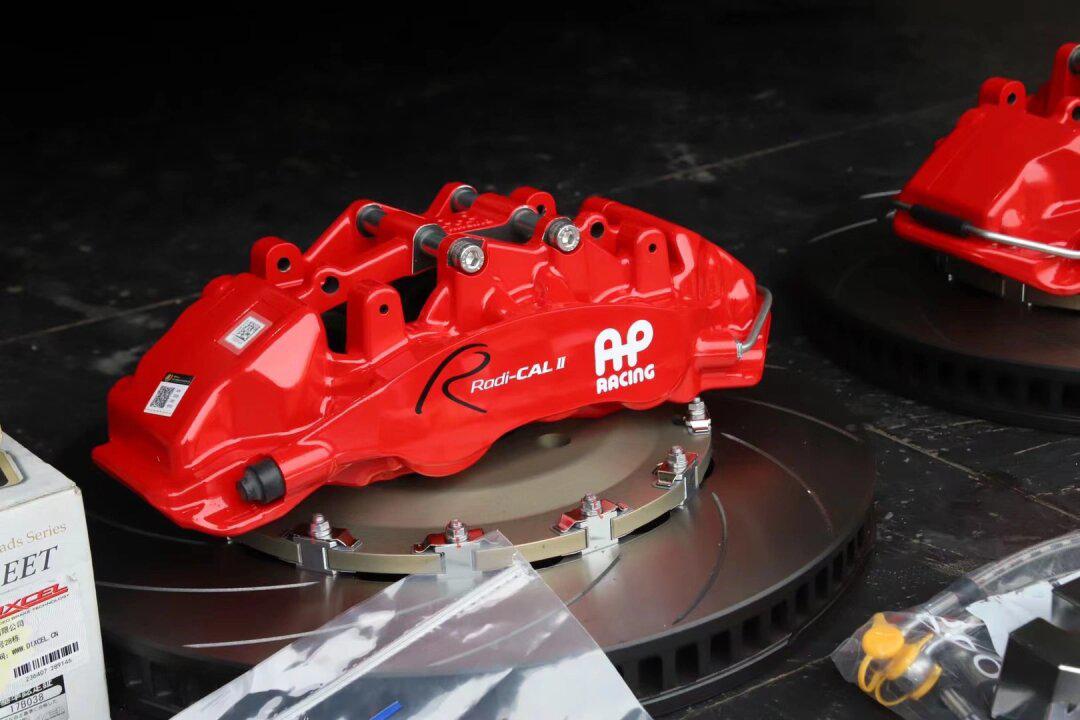 奥迪q5提升安全提升颜值选择英国ap卡钳套装