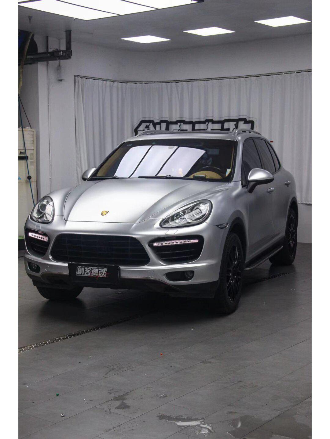 "保时捷卡宴turbo"电光金属银的魅力97