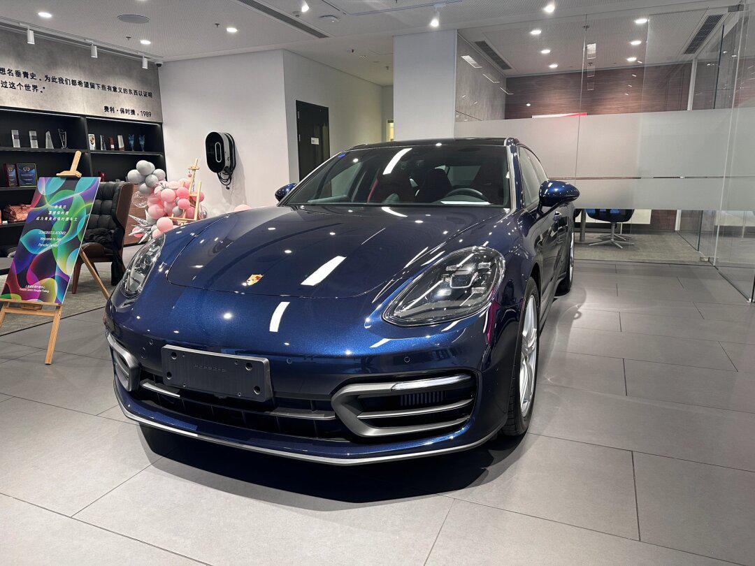 panamera加长行政午夜蓝交付