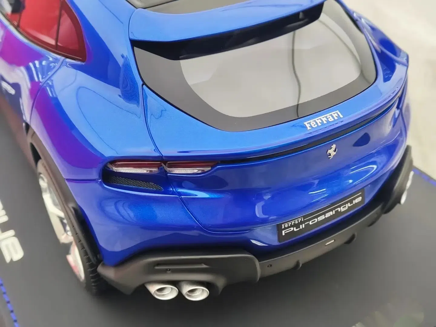 bbr 1/18 法拉利purosangue 蓝色
