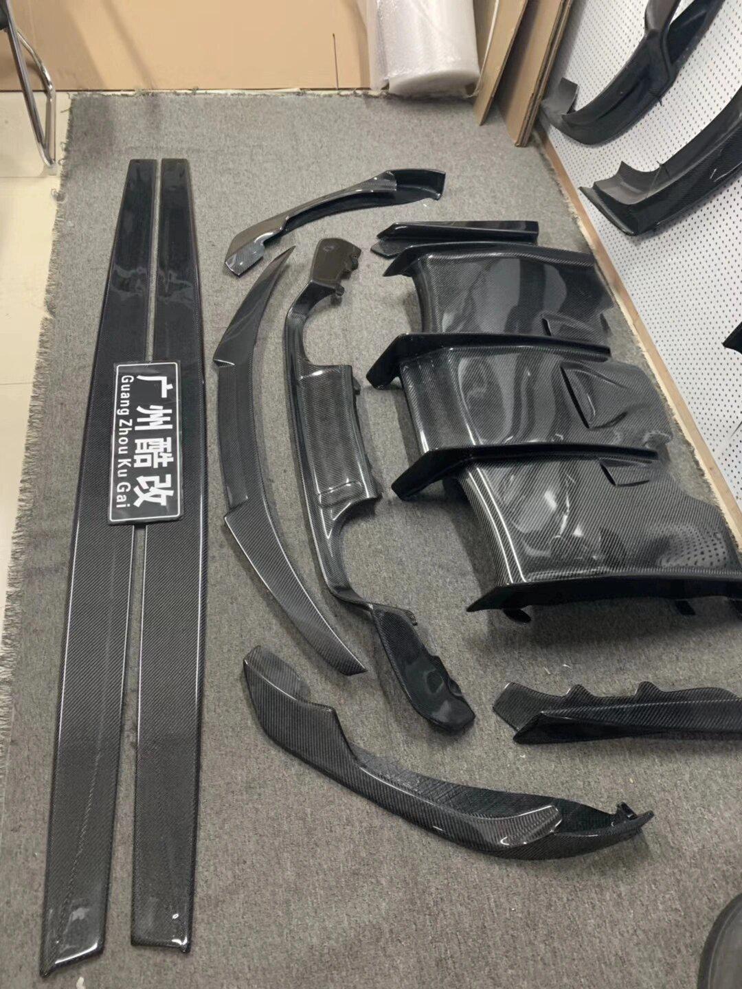 宝马bmw f80 m3 / f82 f83 m4 psm款碳纤维小包围套件:前