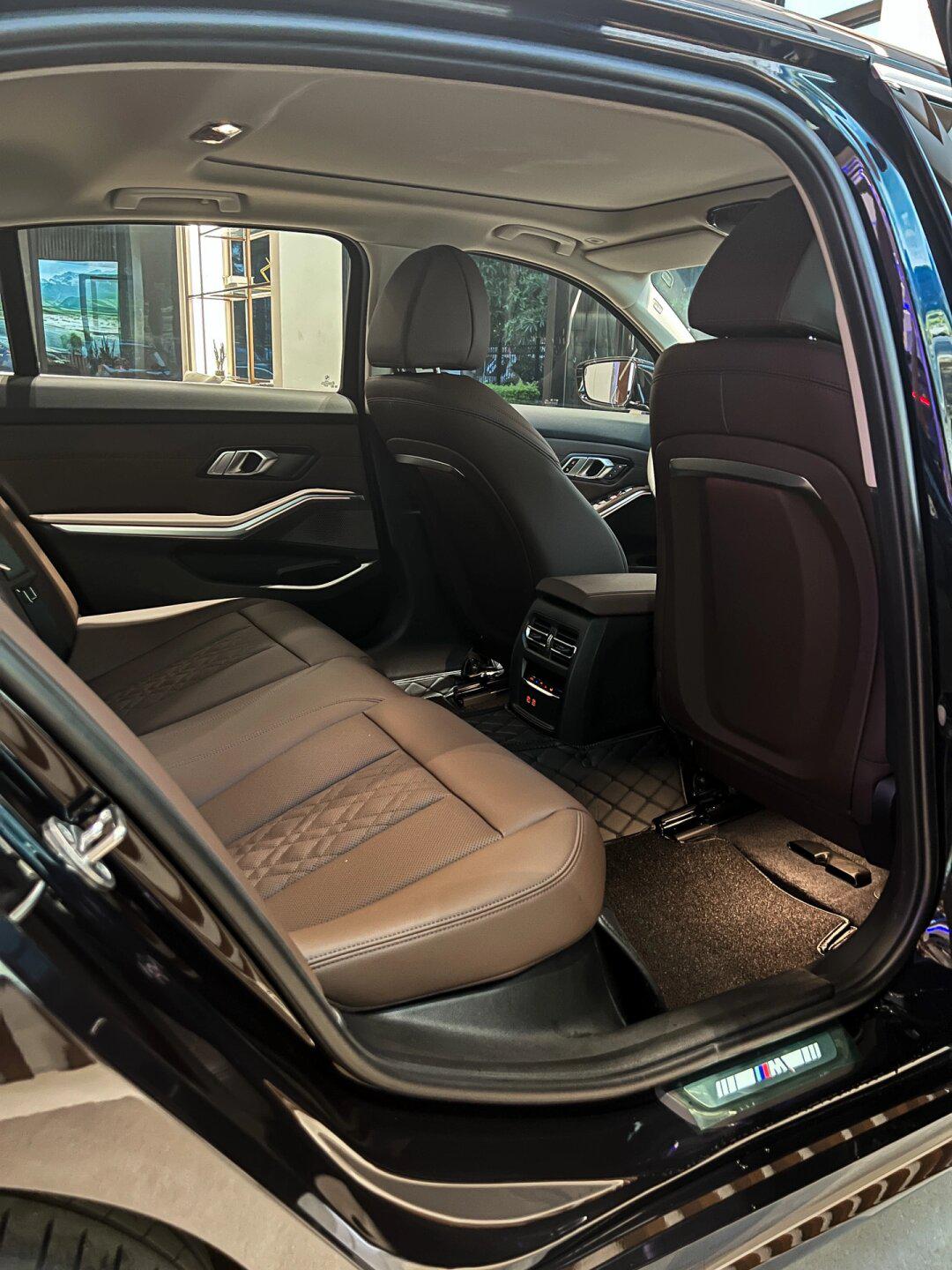 宝马325li m运动 摩卡色内饰77炭黑外观