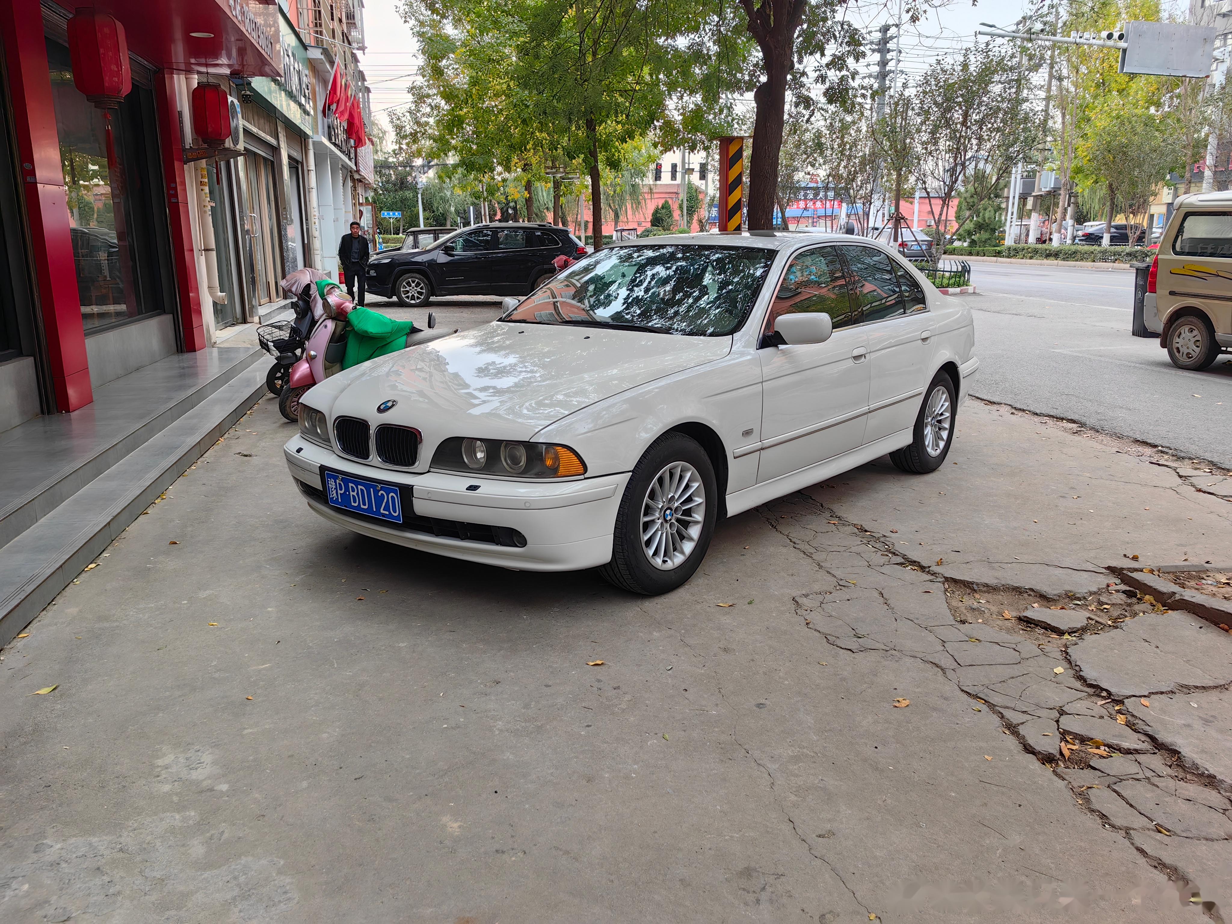 诞生于千禧年前后的,第四代,e39宝马5系,经典设计永远值得回味的一代