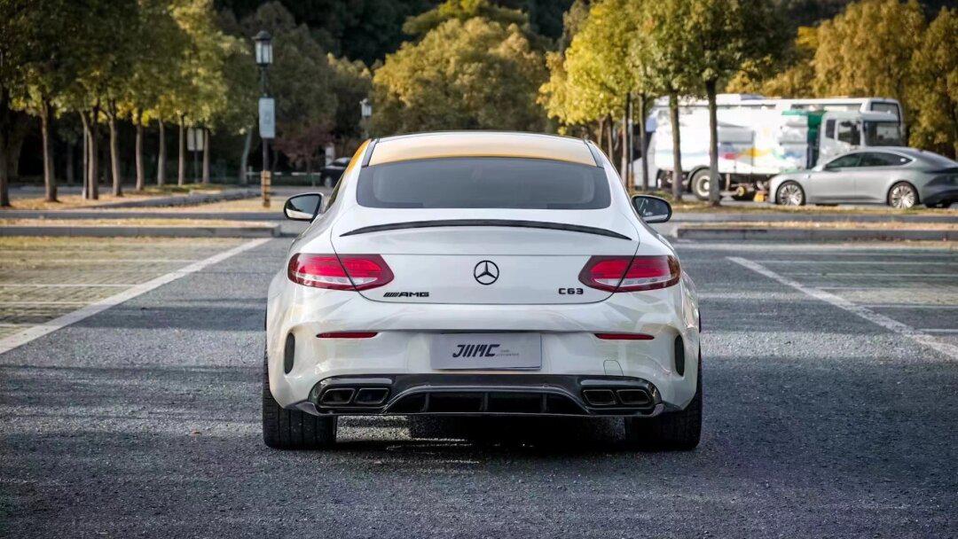 19年奔驰amg c63 4.0t 双门版9990