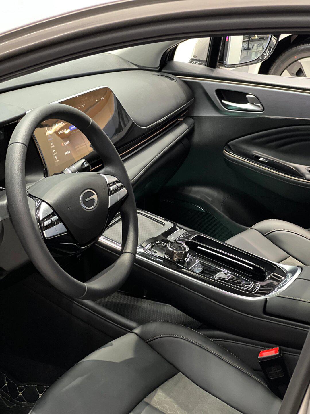 高端大气网约神车广汽埃安s魅580