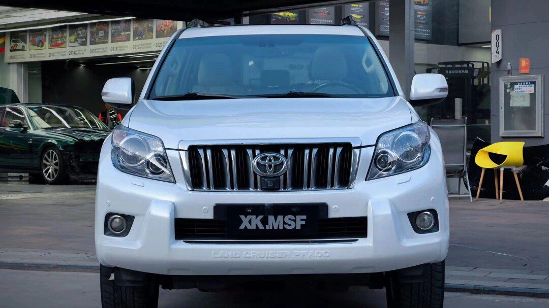 普拉多改色超亮金属雪山白