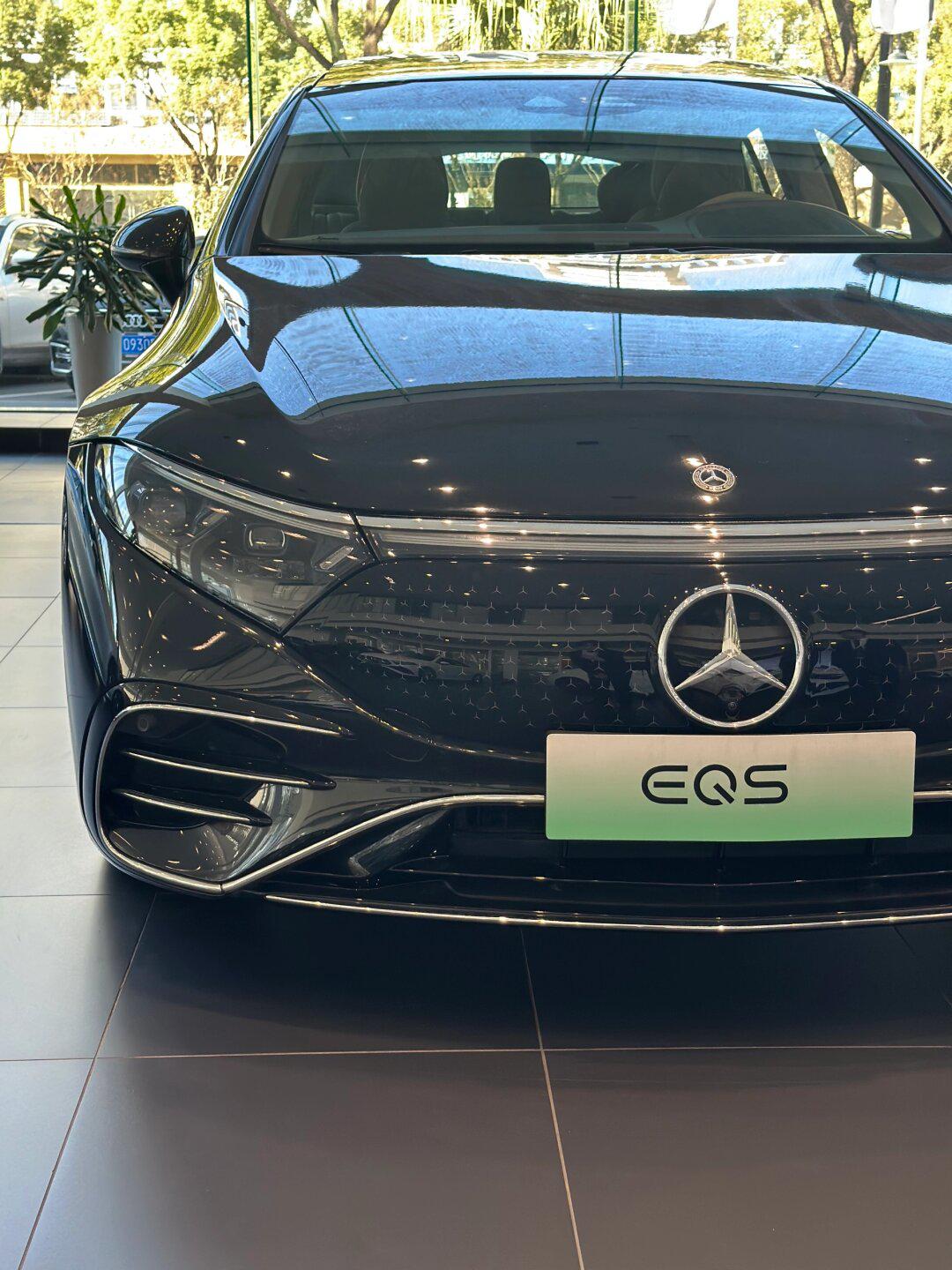 实拍无滤镜奔驰eqs450(一切好谈)