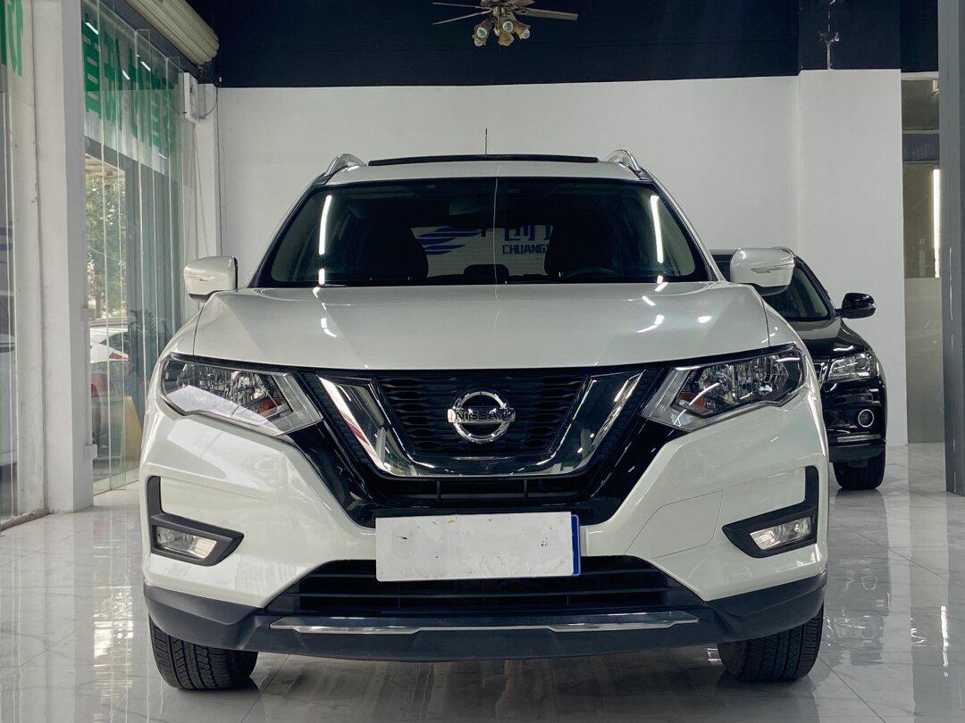 2017款日产奇骏2.5l四驱领先版 9900090