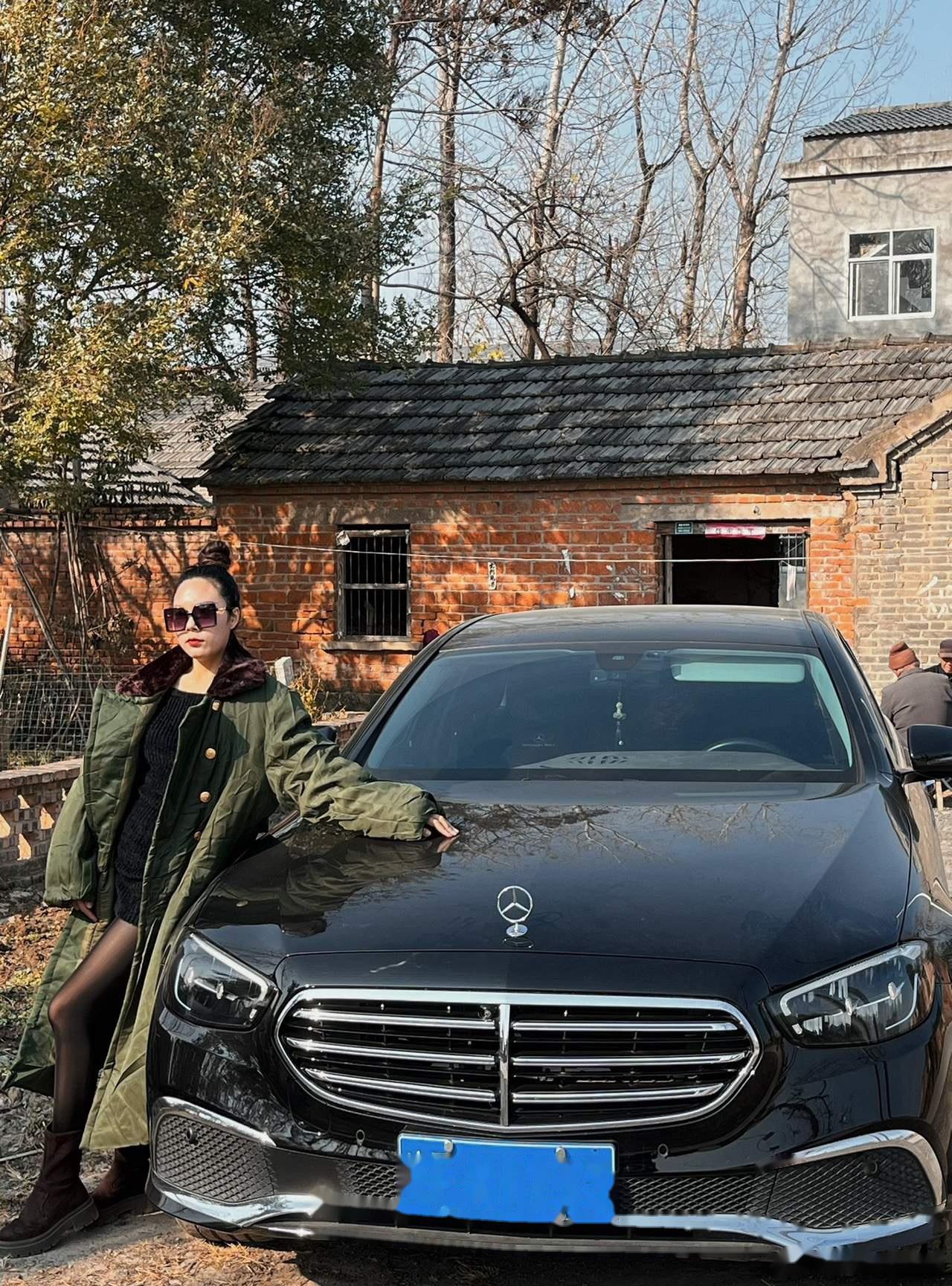 对于我来说,60万买下的奔驰e300不仅仅是一辆汽车,更是我的梦想与爱的