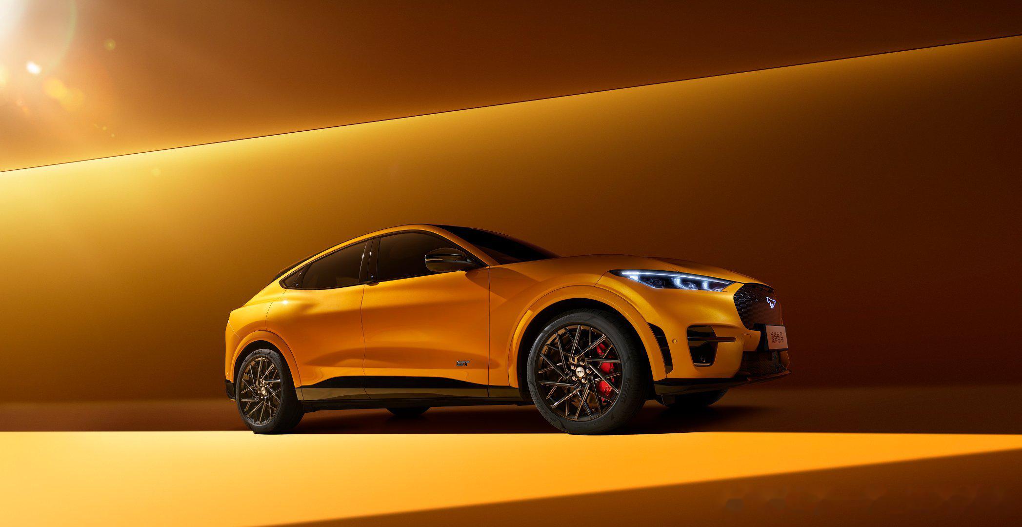 福特野马纯电suv——mustang