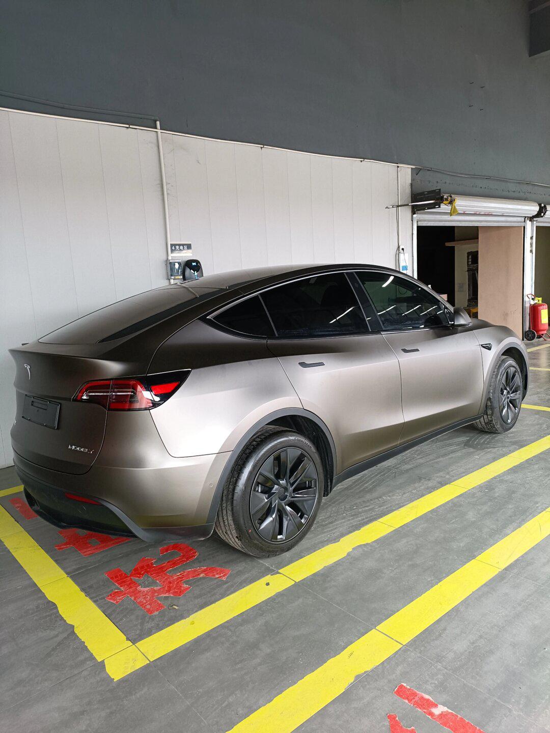 07特斯拉modely/消光陨石灰