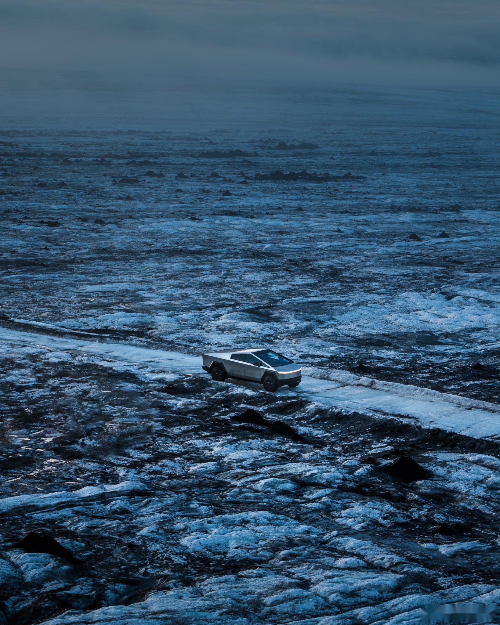 特斯拉邀请摄影师benjamin hardman在冰岛为cybertruck拍摄