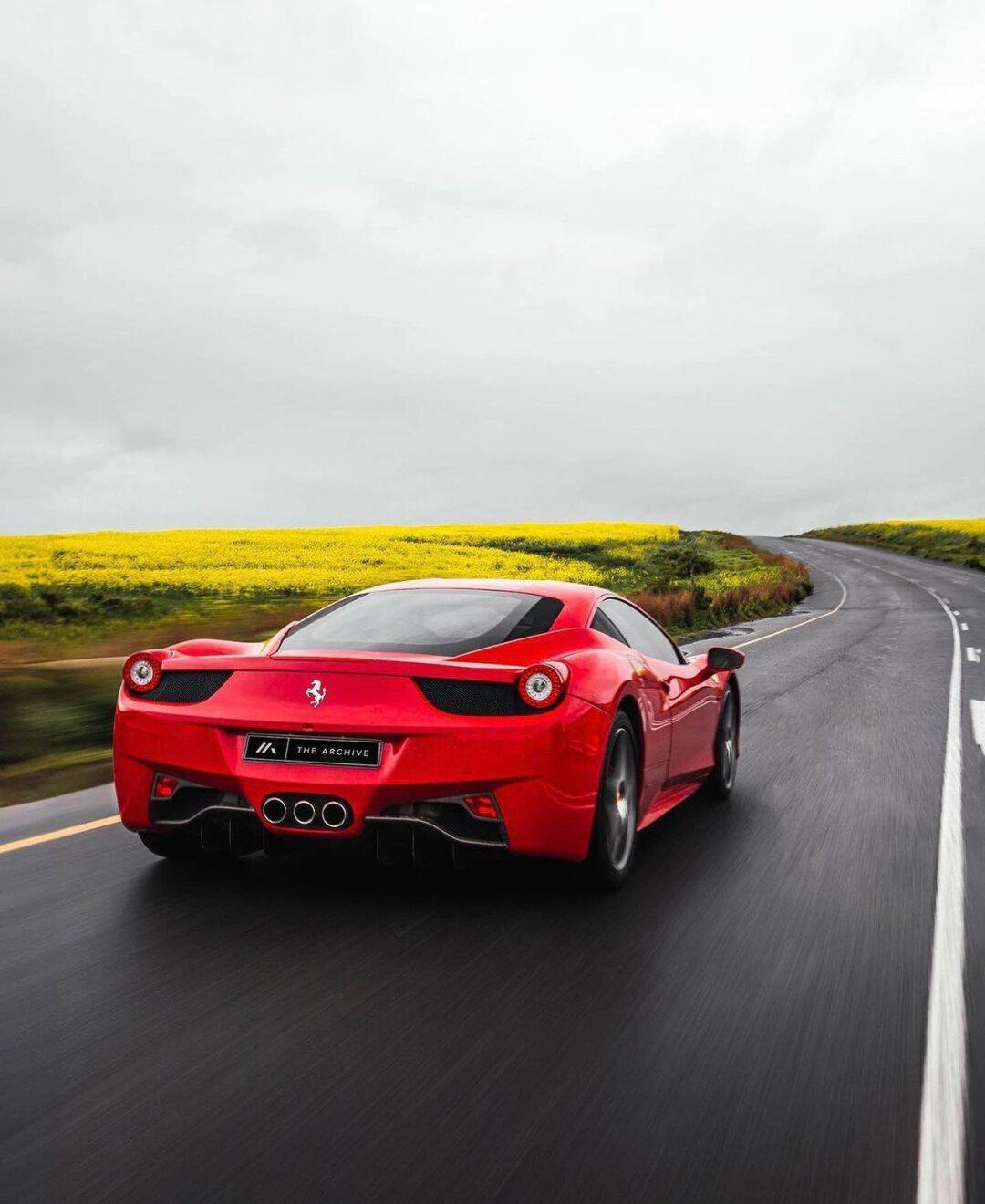 9415红色经典法拉利458 italia展现一代传承