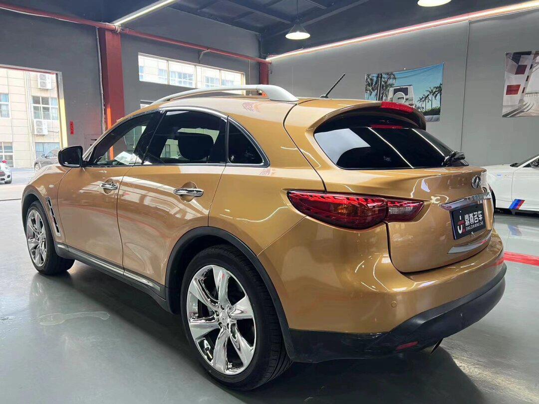 11年英菲尼迪fx50s 后期431p版本 5.0 v8