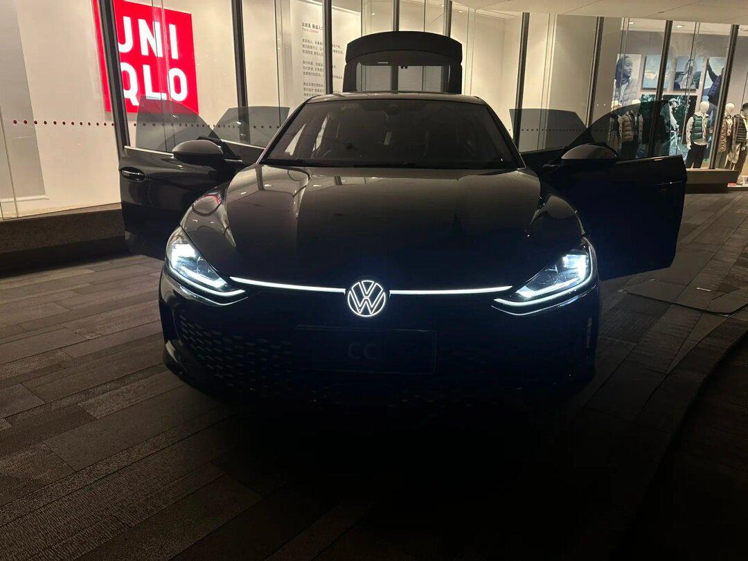 惊艳全场!凌渡l让我秒变时尚焦点