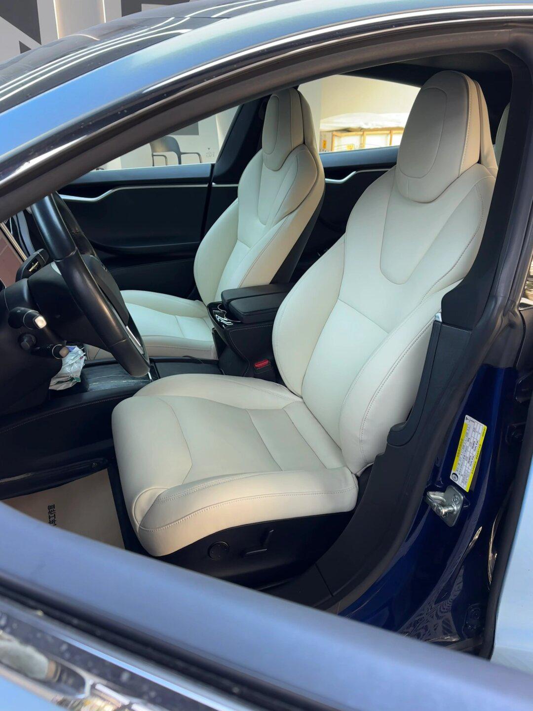 当前位置:>易车>社区>models社区>百万韭菜开五年换个内饰继续开～>