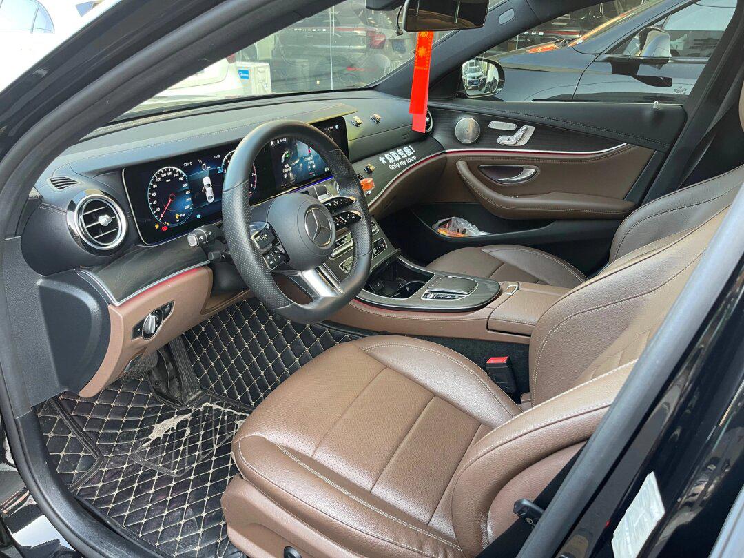 21年奔驰e300 豪华版