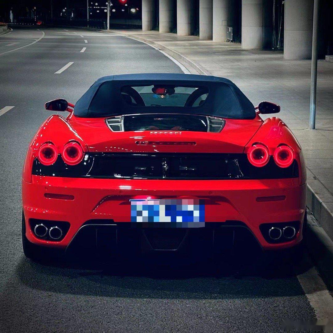 之前为爱发电自己开发了法拉利430的尾灯,结果很多458的车友要求开发