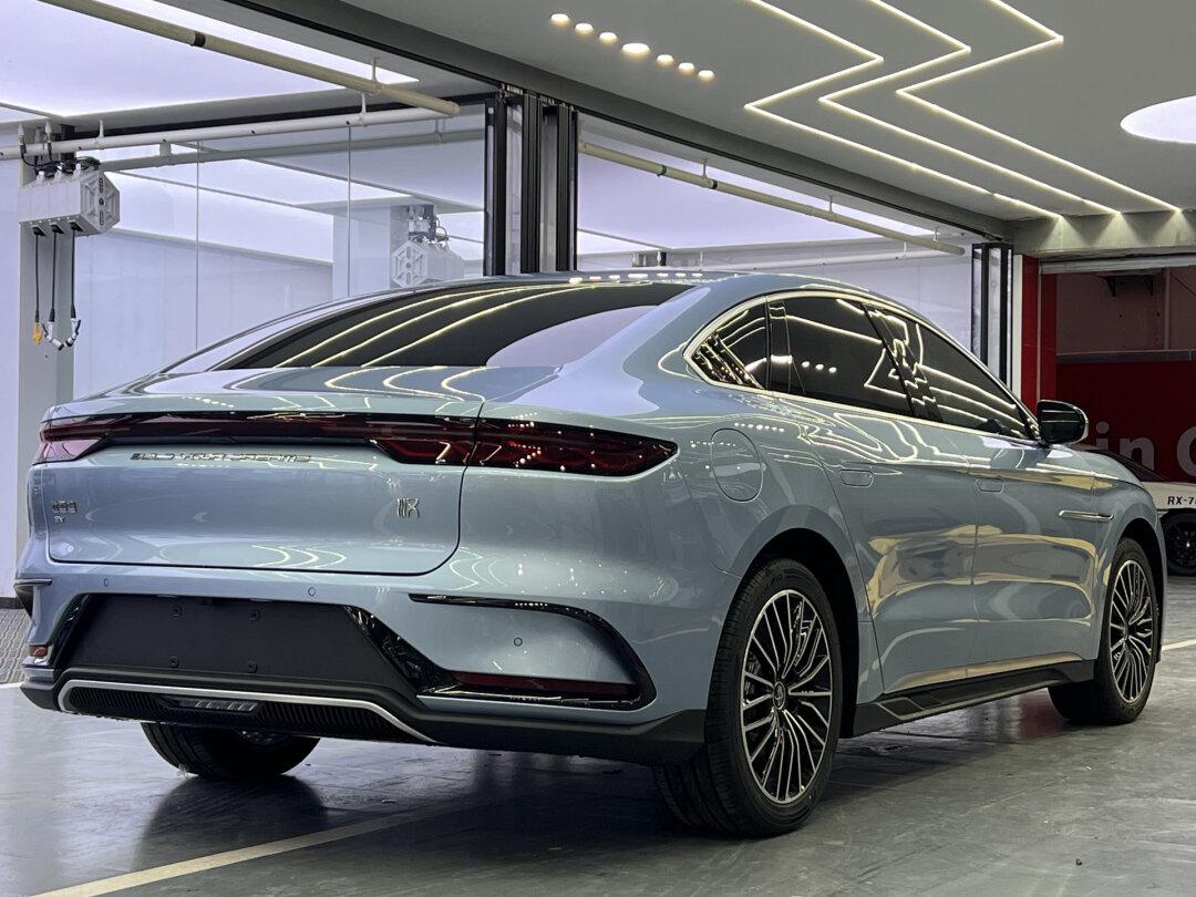 路上很少见的比亚迪汉颜色