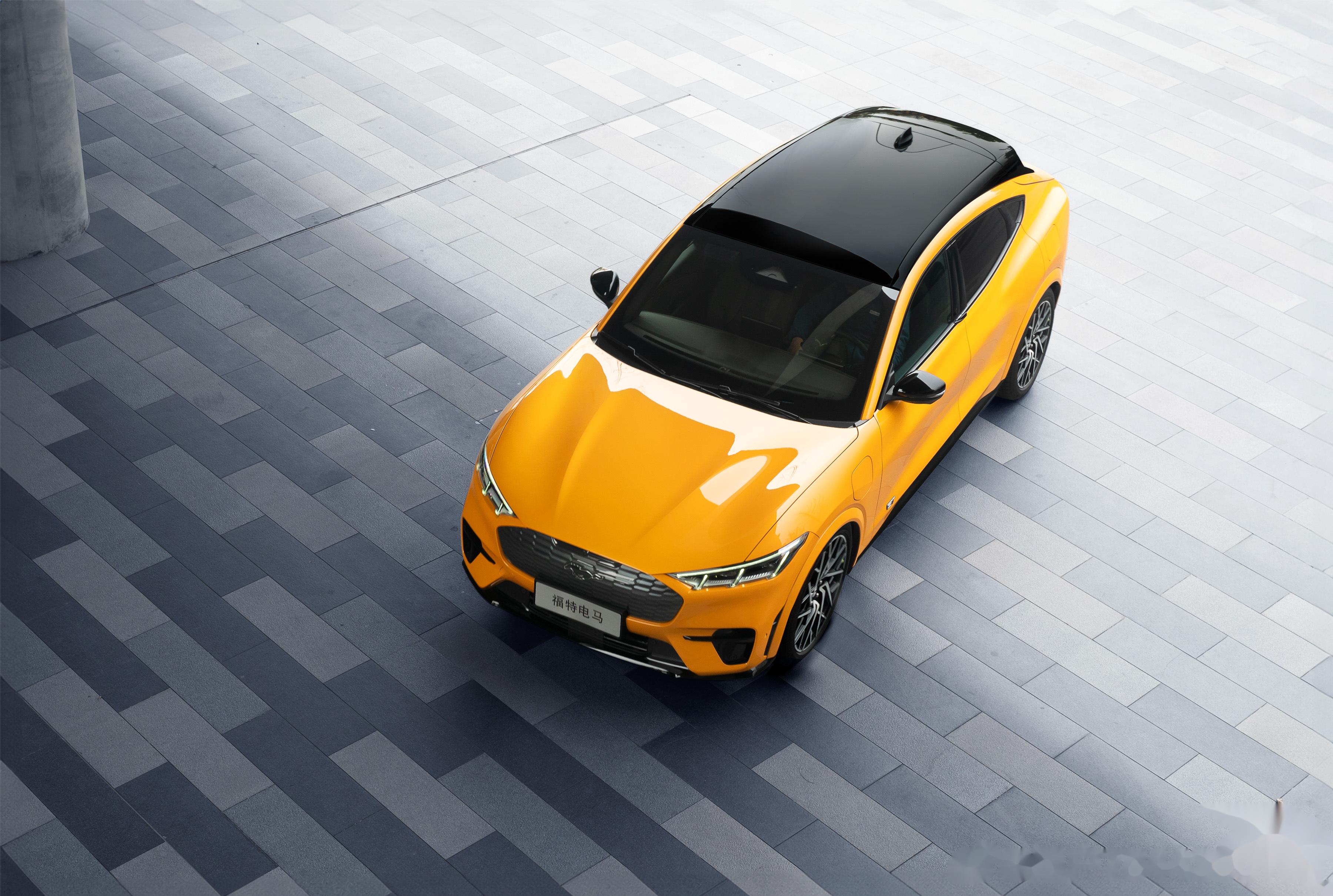 福特马,颜值美爆了 福特特电马完美继承了mustang家族的运动血统.