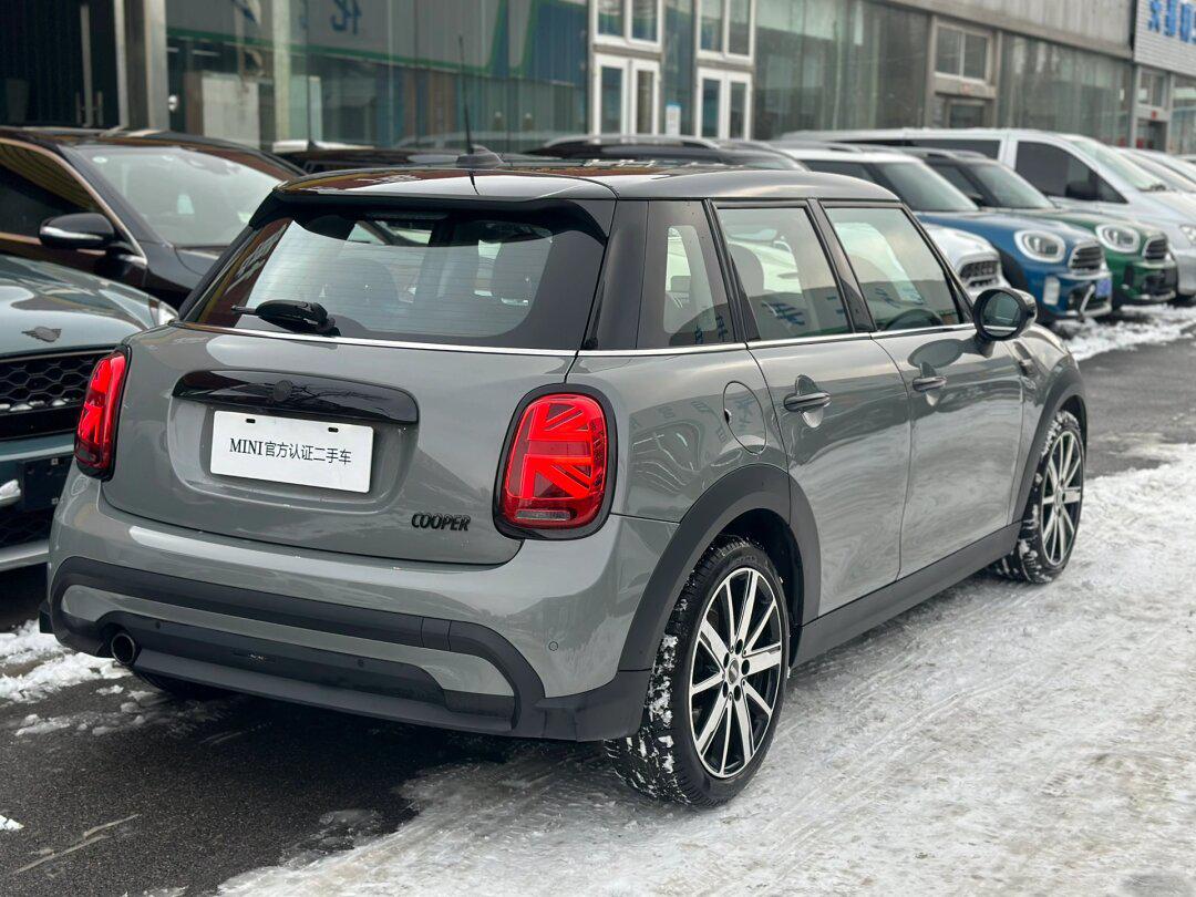 2023款 2022年11月上牌 mini cooper 1.5t五门版艺术家