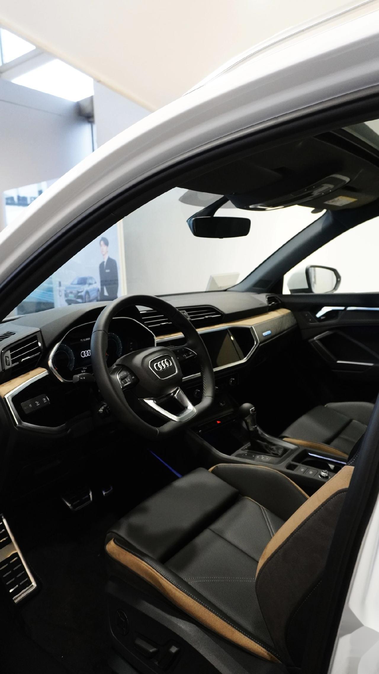 2024款奥迪新q3改款后的时尚致雅型