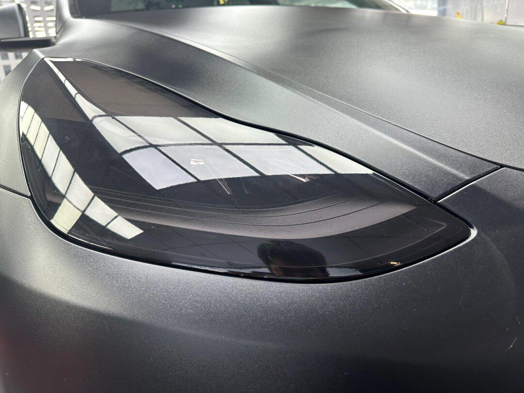 特斯拉modely磨砂黑黑武士 甜菜根紫