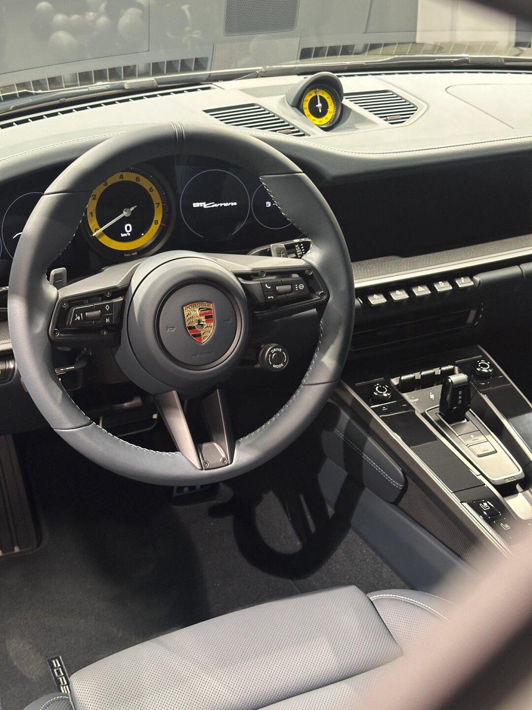 品味拉满!911 carrera 石墨蓝内饰原相机!