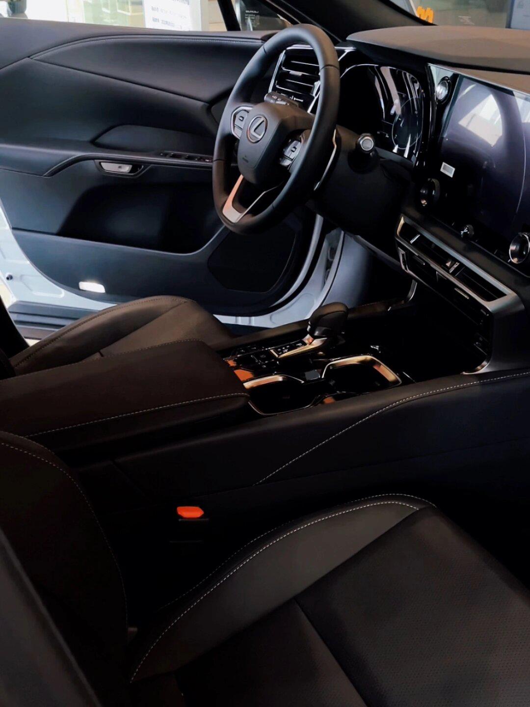 99 雷克萨斯rx350h:豪华suv的新选择