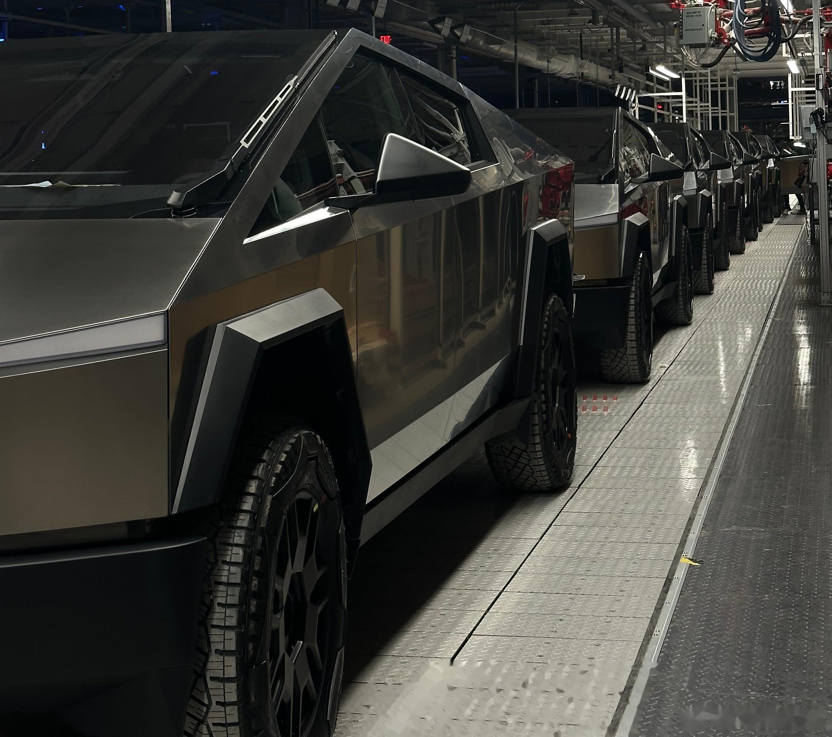 让科幻成为现实 cybertruck 交付开始! – 比卡车更实用,比跑车更快