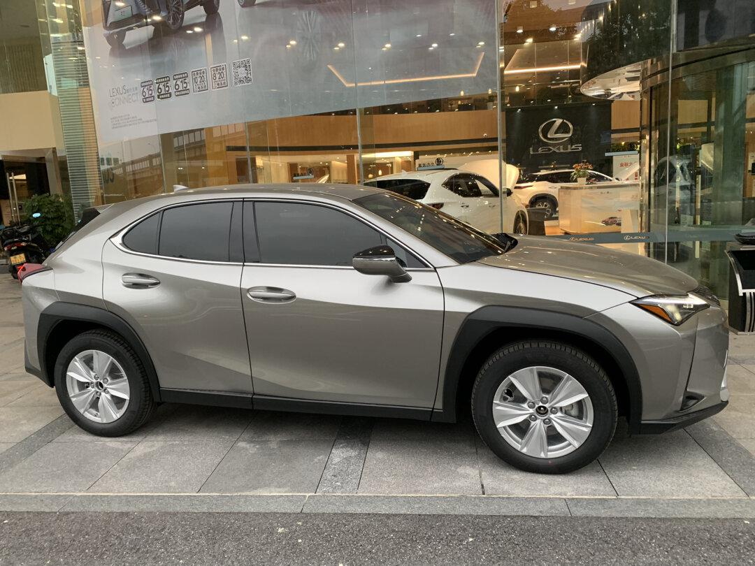 年底清库 挥泪甩卖几台雷克萨斯ux260h