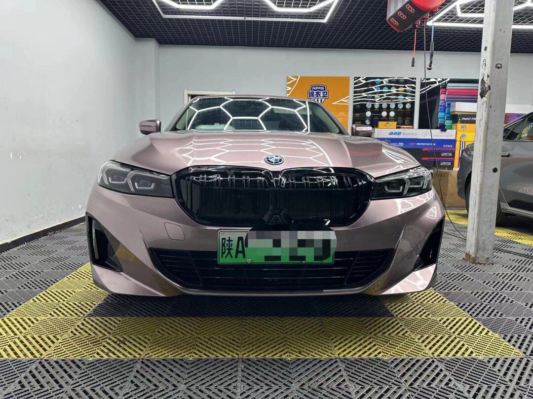 96宝马i3车身改色:pet冰玫粉 更换亮黑双线中网 愿所有人或事都能按