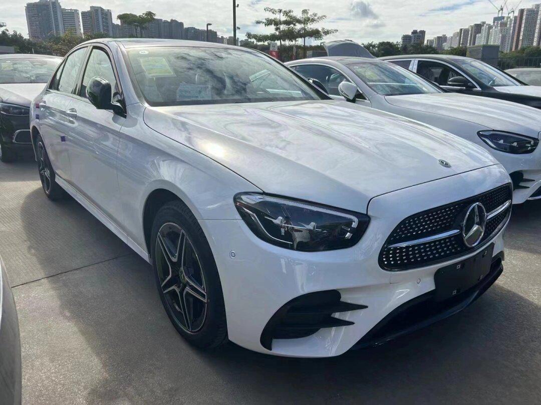 e300 进口短轴 配置: 柏林之声 amg轮毂 360全景 无钥匙进入 _奔驰e级