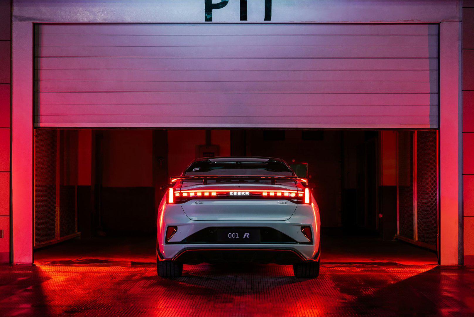 极氪001fr.官图好看.