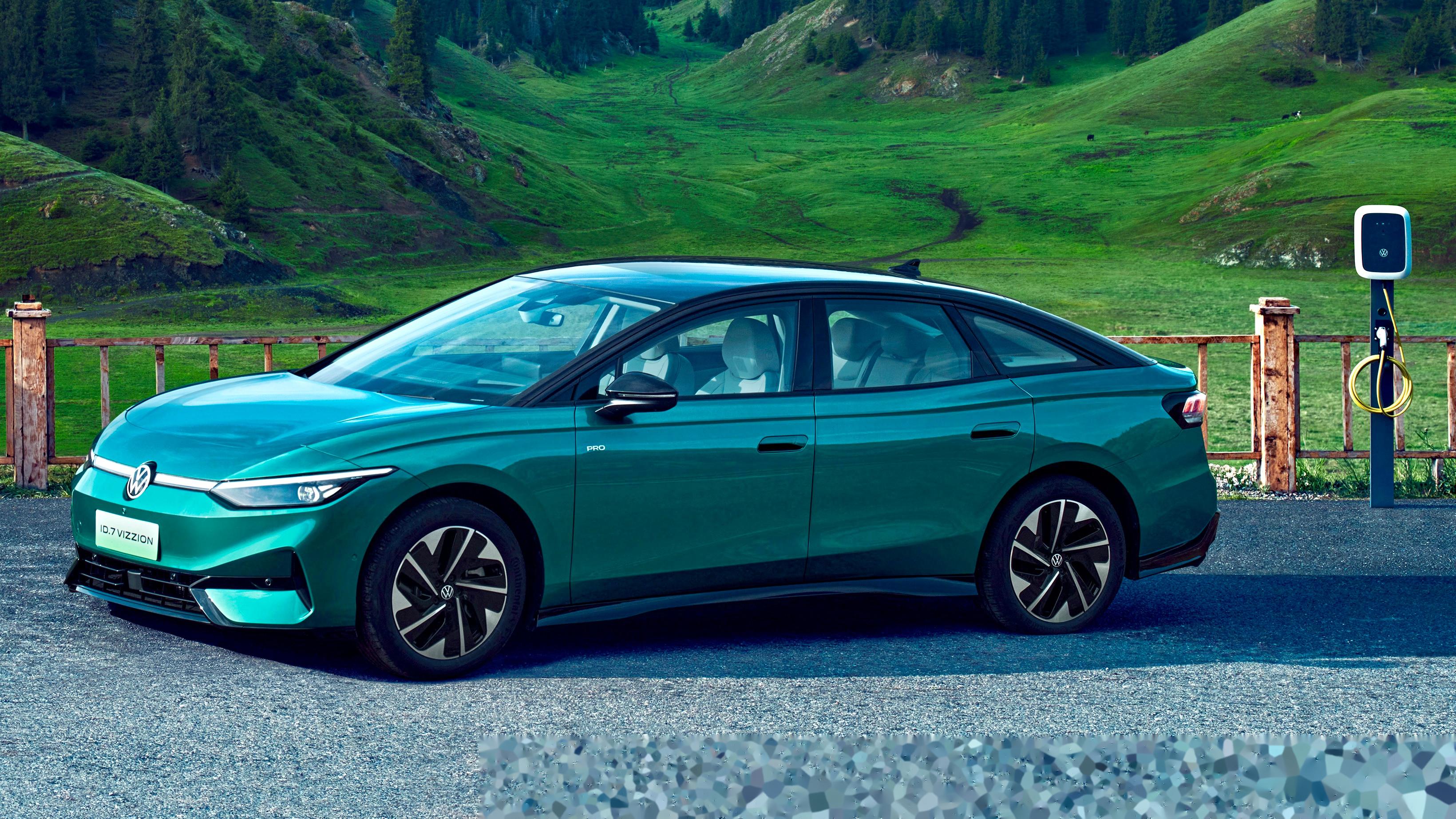 千呼万唤始出来,之前在车展上关注这款车已经很久,如今,它终于要来了.