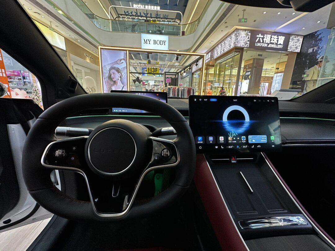 椭圆形方向盘手感好评!